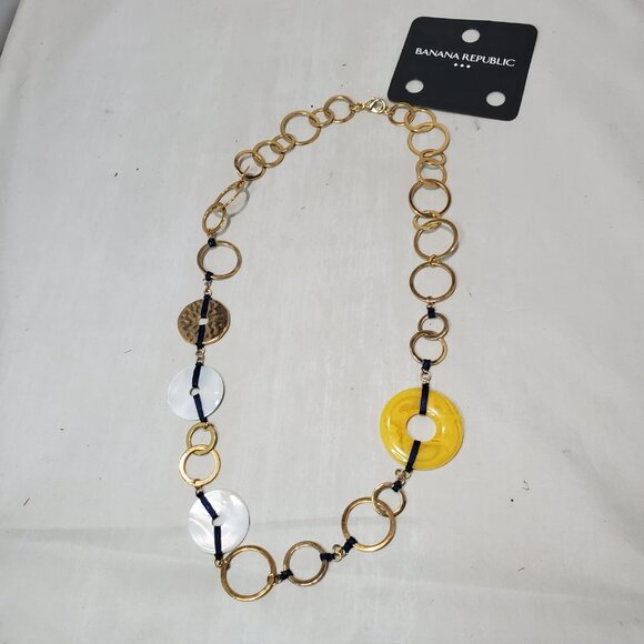 Banana Republic Gold Link Necklace - Picture 2 of 6